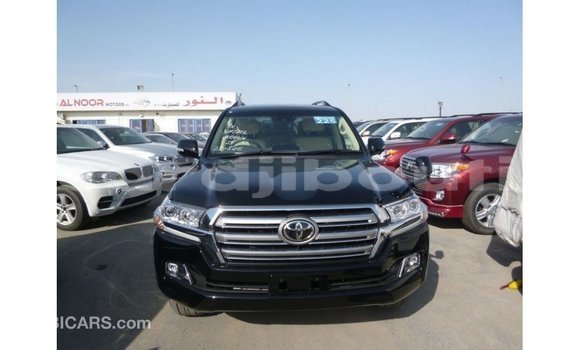 Acheter Import Voiture Toyota Land Cruiser Noir à Import - Dubai, Ali Sabieh Region Acheter Import Voiture Toyota Land Cruiser Noir à Import - Dubai, Ali Sabieh Region