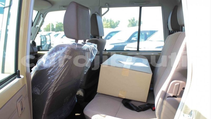 Big with watermark toyota land cruiser ali sabieh region import dubai 2546