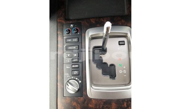 Acheter Import Voiture Toyota Land Cruiser Blanc à Import - Dubai, Ali Sabieh Region Acheter Import Voiture Toyota Land Cruiser Blanc à Import - Dubai, Ali Sabieh Region