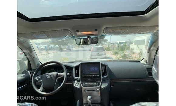 Acheter Import Voiture Toyota Land Cruiser Noir à Import - Dubai, Ali Sabieh Region Acheter Import Voiture Toyota Land Cruiser Noir à Import - Dubai, Ali Sabieh Region