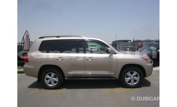 Acheter Import Voiture Toyota Land Cruiser Autre à Import - Dubai, Ali Sabieh Region Acheter Import Voiture Toyota Land Cruiser Autre à Import - Dubai, Ali Sabieh Region
