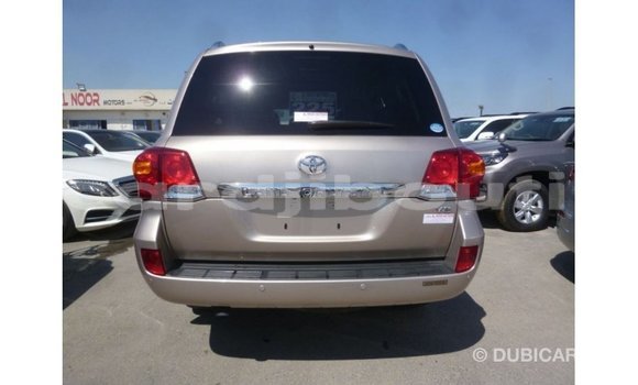 Acheter Import Voiture Toyota Land Cruiser Autre à Import - Dubai, Ali Sabieh Region Acheter Import Voiture Toyota Land Cruiser Autre à Import - Dubai, Ali Sabieh Region