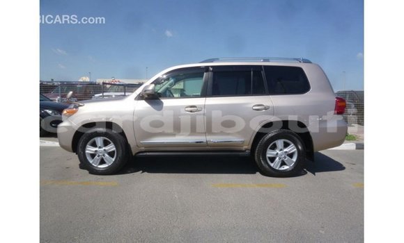 Acheter Import Voiture Toyota Land Cruiser Autre à Import - Dubai, Ali Sabieh Region Acheter Import Voiture Toyota Land Cruiser Autre à Import - Dubai, Ali Sabieh Region