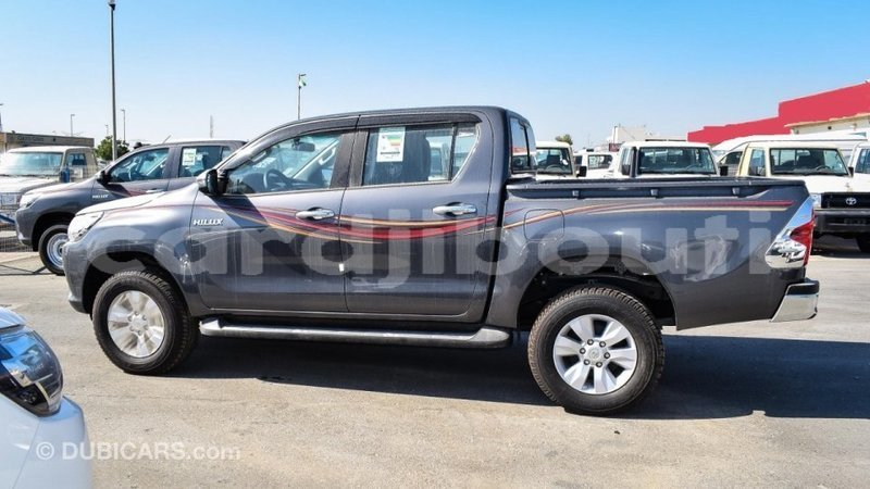 Big with watermark toyota hilux ali sabieh region import dubai 2558
