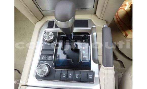 Acheter Import Voiture Toyota Land Cruiser Autre à Import - Dubai, Ali Sabieh Region Acheter Import Voiture Toyota Land Cruiser Autre à Import - Dubai, Ali Sabieh Region