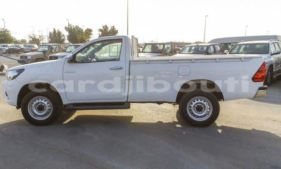 Acheter Import Voiture Toyota Hilux Blanc à Import - Dubai, Ali Sabieh Region Acheter Import Voiture Toyota Hilux Blanc à Import - Dubai, Ali Sabieh Region