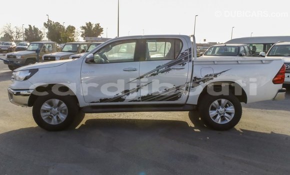 Buy Import Toyota Hilux White Car in Import - Dubai in Ali Sabieh Region Buy Import Toyota Hilux White Car in Import - Dubai in Ali Sabieh Region