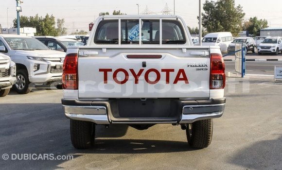 Buy Import Toyota Hilux White Car in Import - Dubai in Ali Sabieh Region Buy Import Toyota Hilux White Car in Import - Dubai in Ali Sabieh Region