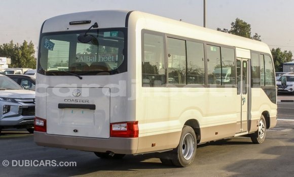 Acheter Import Voiture Toyota Coaster Blanc à Import - Dubai, Ali Sabieh Region Acheter Import Voiture Toyota Coaster Blanc à Import - Dubai, Ali Sabieh Region