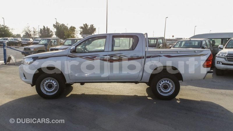 Big with watermark toyota hilux ali sabieh region import dubai 2566