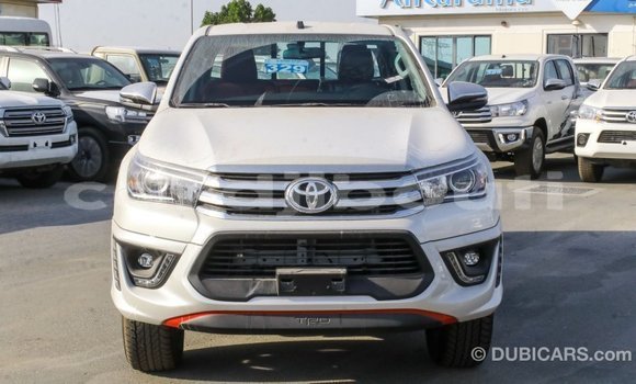 Acheter Import Voiture Toyota Hilux Blanc à Import - Dubai, Ali Sabieh Region Acheter Import Voiture Toyota Hilux Blanc à Import - Dubai, Ali Sabieh Region