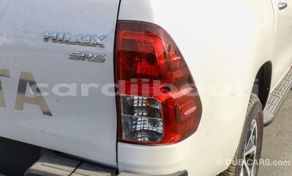 Acheter Import Voiture Toyota Hilux Blanc à Import - Dubai, Ali Sabieh Region Acheter Import Voiture Toyota Hilux Blanc à Import - Dubai, Ali Sabieh Region