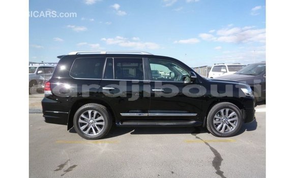Acheter Import Voiture Toyota Land Cruiser Noir à Import - Dubai, Ali Sabieh Region Acheter Import Voiture Toyota Land Cruiser Noir à Import - Dubai, Ali Sabieh Region