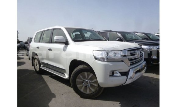 Acheter Import Voiture Toyota Land Cruiser Blanc à Import - Dubai, Ali Sabieh Region Acheter Import Voiture Toyota Land Cruiser Blanc à Import - Dubai, Ali Sabieh Region
