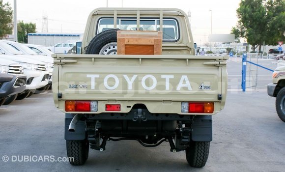Acheter Import Voiture Toyota Land Cruiser Beige à Import - Dubai, Ali Sabieh Region Acheter Import Voiture Toyota Land Cruiser Beige à Import - Dubai, Ali Sabieh Region