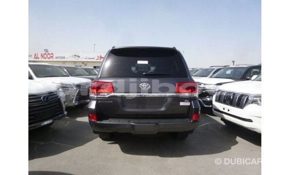 Acheter Import Voiture Toyota Land Cruiser Autre à Import - Dubai, Ali Sabieh Region Acheter Import Voiture Toyota Land Cruiser Autre à Import - Dubai, Ali Sabieh Region