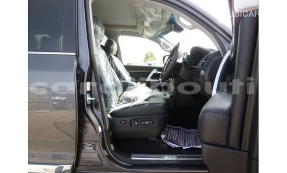 Acheter Import Voiture Toyota Land Cruiser Autre à Import - Dubai, Ali Sabieh Region Acheter Import Voiture Toyota Land Cruiser Autre à Import - Dubai, Ali Sabieh Region