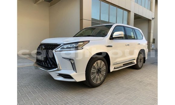 Acheter Import Voiture Lexus LX Blanc à Import - Dubai, Ali Sabieh Region Acheter Import Voiture Lexus LX Blanc à Import - Dubai, Ali Sabieh Region