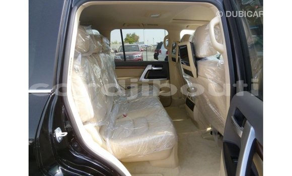 Acheter Import Voiture Toyota Land Cruiser Noir à Import - Dubai, Ali Sabieh Region Acheter Import Voiture Toyota Land Cruiser Noir à Import - Dubai, Ali Sabieh Region