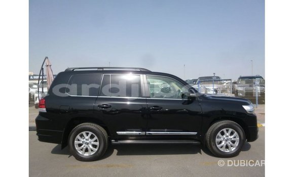 Acheter Import Voiture Toyota Land Cruiser Noir à Import - Dubai, Ali Sabieh Region Acheter Import Voiture Toyota Land Cruiser Noir à Import - Dubai, Ali Sabieh Region