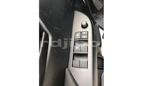 Buy Import Toyota Hilux White Car in Import - Dubai in Ali Sabieh Region Buy Import Toyota Hilux White Car in Import - Dubai in Ali Sabieh Region