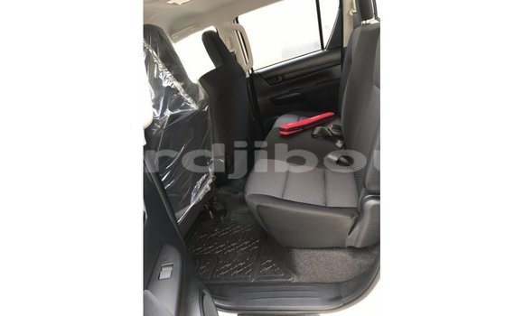 Buy Import Toyota Hilux White Car in Import - Dubai in Ali Sabieh Region Buy Import Toyota Hilux White Car in Import - Dubai in Ali Sabieh Region