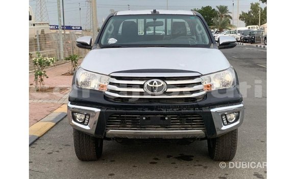 Acheter Import Voiture Toyota Hilux Noir à Import - Dubai, Ali Sabieh Region Acheter Import Voiture Toyota Hilux Noir à Import - Dubai, Ali Sabieh Region