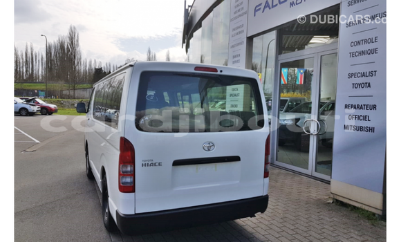 Buy Import Toyota Hiace White Car in Import - Dubai in Ali Sabieh Region Buy Import Toyota Hiace White Car in Import - Dubai in Ali Sabieh Region