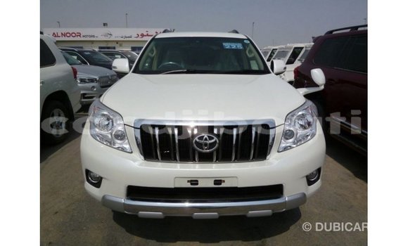 Acheter Import Voiture Toyota Prado Blanc à Import - Dubai, Ali Sabieh Region Acheter Import Voiture Toyota Prado Blanc à Import - Dubai, Ali Sabieh Region