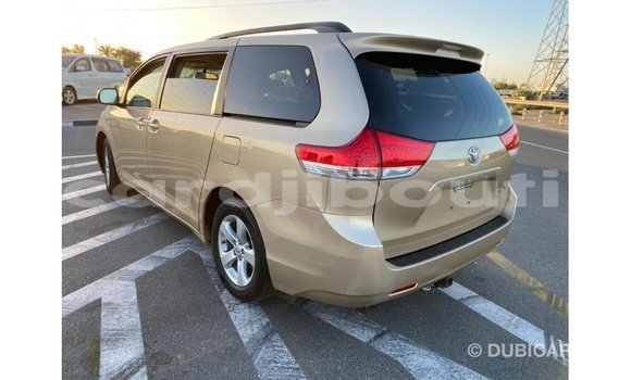 Buy Import Toyota Sienna Other Car in Import - Dubai in Ali Sabieh Region Buy Import Toyota Sienna Other Car in Import - Dubai in Ali Sabieh Region