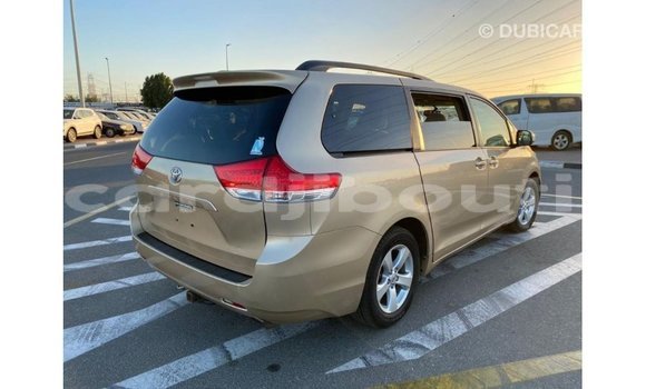 Buy Import Toyota Sienna Other Car in Import - Dubai in Ali Sabieh Region Buy Import Toyota Sienna Other Car in Import - Dubai in Ali Sabieh Region