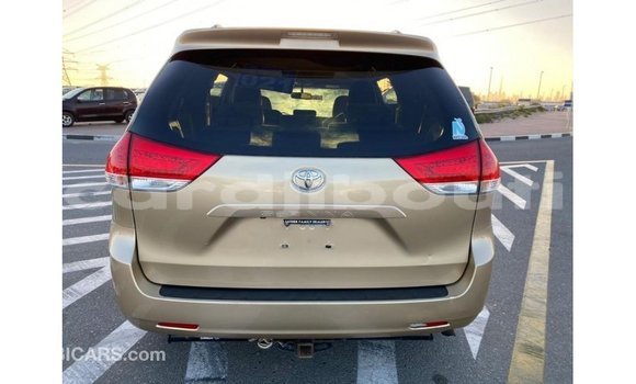 Buy Import Toyota Sienna Other Car in Import - Dubai in Ali Sabieh Region Buy Import Toyota Sienna Other Car in Import - Dubai in Ali Sabieh Region