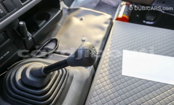 Acheter Import Voiture Toyota Coaster Blanc à Import - Dubai, Ali Sabieh Region Acheter Import Voiture Toyota Coaster Blanc à Import - Dubai, Ali Sabieh Region