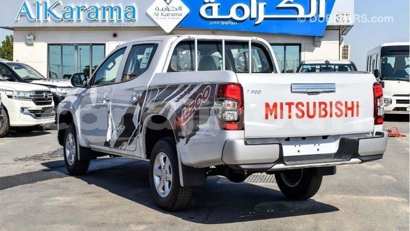 Big with watermark mitsubishi l200 ali sabieh region import dubai 2618