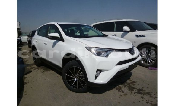 Acheter Import Voiture Toyota 4Runner Blanc à Import - Dubai, Ali Sabieh Region Acheter Import Voiture Toyota 4Runner Blanc à Import - Dubai, Ali Sabieh Region
