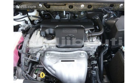 Acheter Import Voiture Toyota 4Runner Blanc à Import - Dubai, Ali Sabieh Region Acheter Import Voiture Toyota 4Runner Blanc à Import - Dubai, Ali Sabieh Region