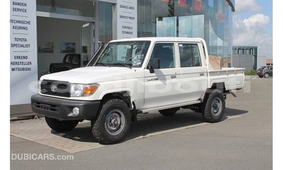 Buy Import Toyota Land Cruiser White Car in Import - Dubai in Ali Sabieh Region Buy Import Toyota Land Cruiser White Car in Import - Dubai in Ali Sabieh Region