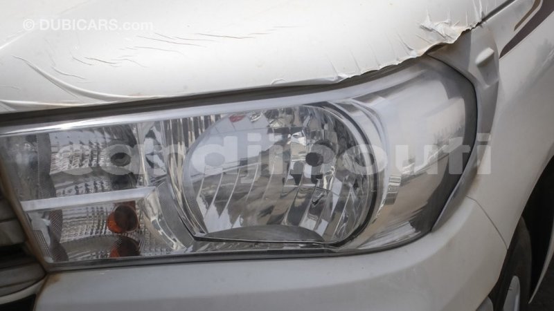 Big with watermark toyota hilux ali sabieh region import dubai 2625
