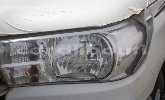 Buy Import Toyota Hilux White Car in Import - Dubai in Ali Sabieh Region Buy Import Toyota Hilux White Car in Import - Dubai in Ali Sabieh Region