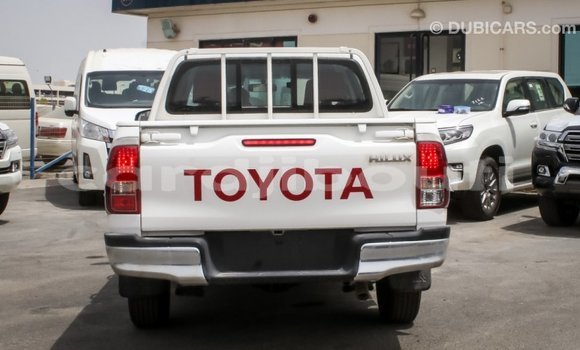 Buy Import Toyota Hilux White Car in Import - Dubai in Ali Sabieh Region Buy Import Toyota Hilux White Car in Import - Dubai in Ali Sabieh Region