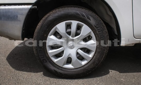 Buy Import Toyota Hilux White Car in Import - Dubai in Ali Sabieh Region Buy Import Toyota Hilux White Car in Import - Dubai in Ali Sabieh Region