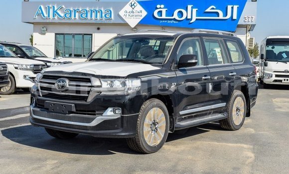 Acheter Import Voiture Toyota Land Cruiser Noir à Import - Dubai, Ali Sabieh Region Acheter Import Voiture Toyota Land Cruiser Noir à Import - Dubai, Ali Sabieh Region