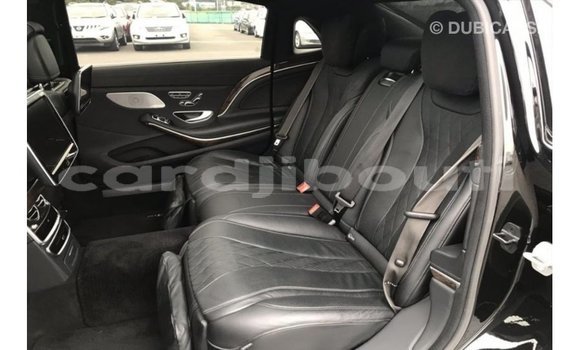 Acheter Import Voiture Mercedes-Benz 190 Noir à Import - Dubai, Ali Sabieh Region Acheter Import Voiture Mercedes-Benz 190 Noir à Import - Dubai, Ali Sabieh Region