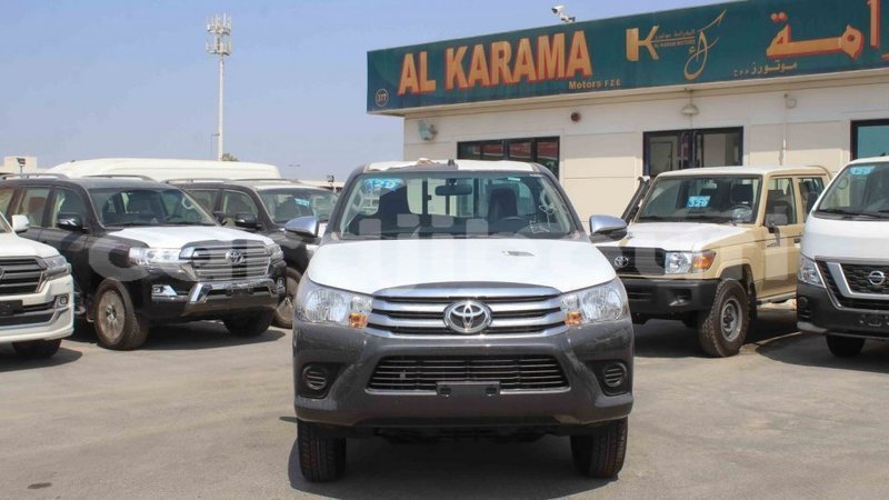 Big with watermark toyota hilux ali sabieh region import dubai 2637