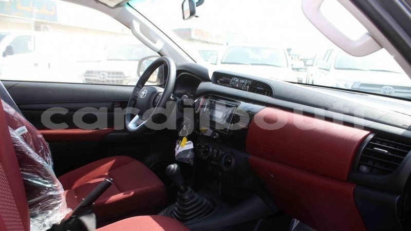 Big with watermark toyota hilux ali sabieh region import dubai 2637