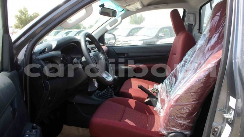 Big with watermark toyota hilux ali sabieh region import dubai 2637