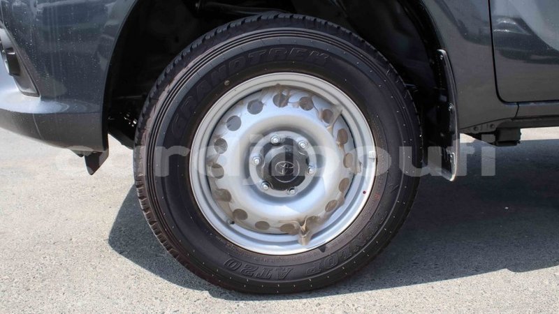 Big with watermark toyota hilux ali sabieh region import dubai 2637