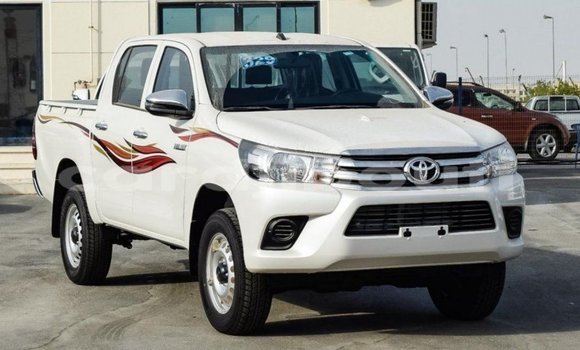 Buy Import Toyota Hilux White Car in Import - Dubai in Ali Sabieh Region Buy Import Toyota Hilux White Car in Import - Dubai in Ali Sabieh Region