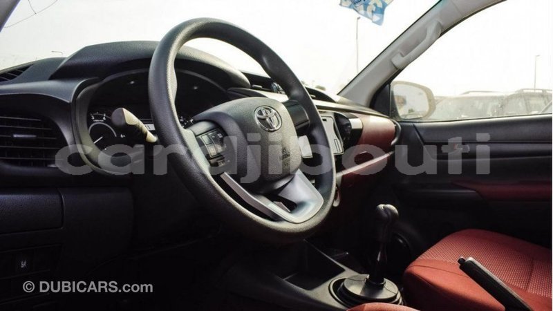 Big with watermark toyota hilux ali sabieh region import dubai 2641