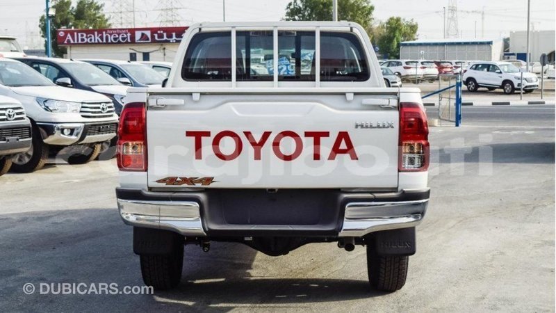 Big with watermark toyota hilux ali sabieh region import dubai 2641